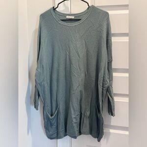 Tea n Rose Blue Crew Neck Sweater